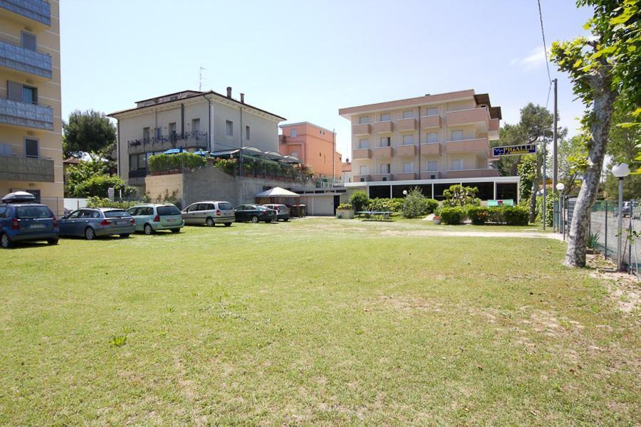 Hotel Pigalle Riccione Eksteriør bilde