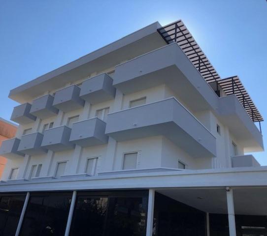 Hotel Pigalle Riccione Eksteriør bilde